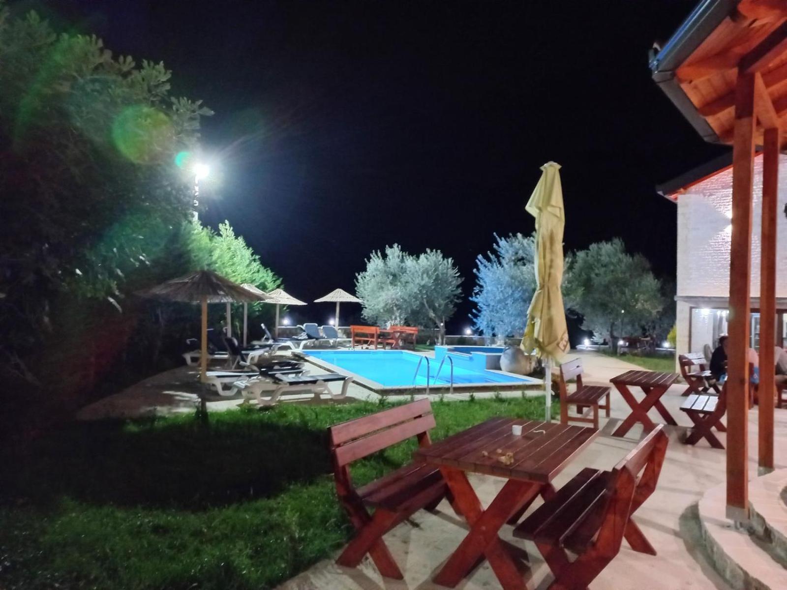 Rustic Villas Barlovic Улцин Екстериор снимка