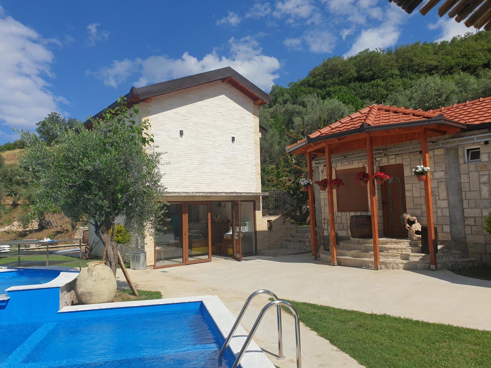 Rustic Villas Barlovic Улцин Екстериор снимка